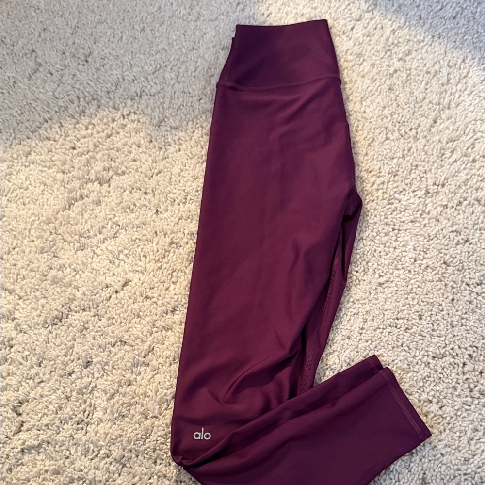 ALO Yoga High-Rise Leggings in Plum